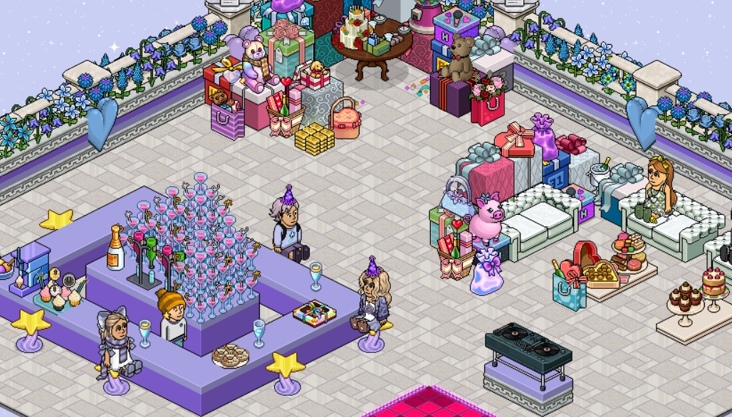 [WishHabbo] WishHabbo's 5th Birthday Bash!